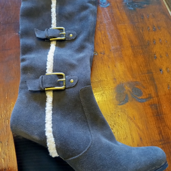 Kenneth Cole Reaction Knee High Boots - Picture 2 of 4